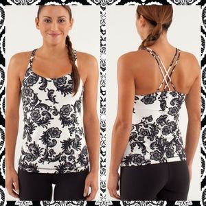 Lululemon Free To Be Tank Size 4 in Laceoflage